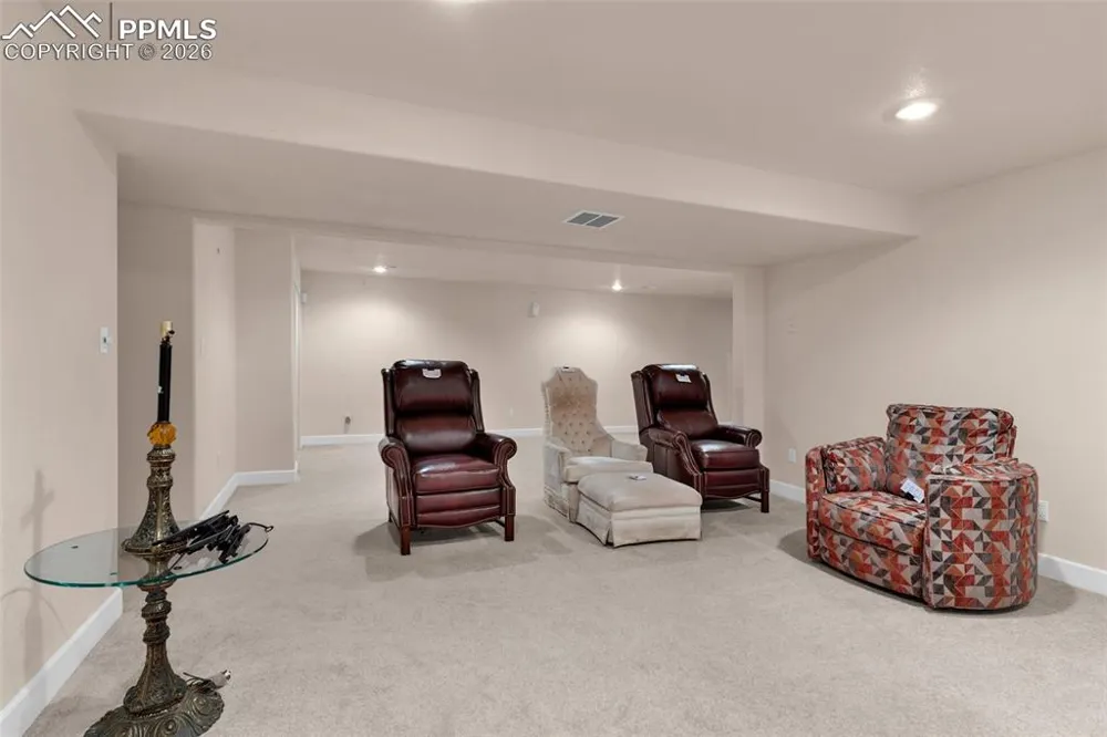 8 Pasadena Drive Pueblo, CO 81005