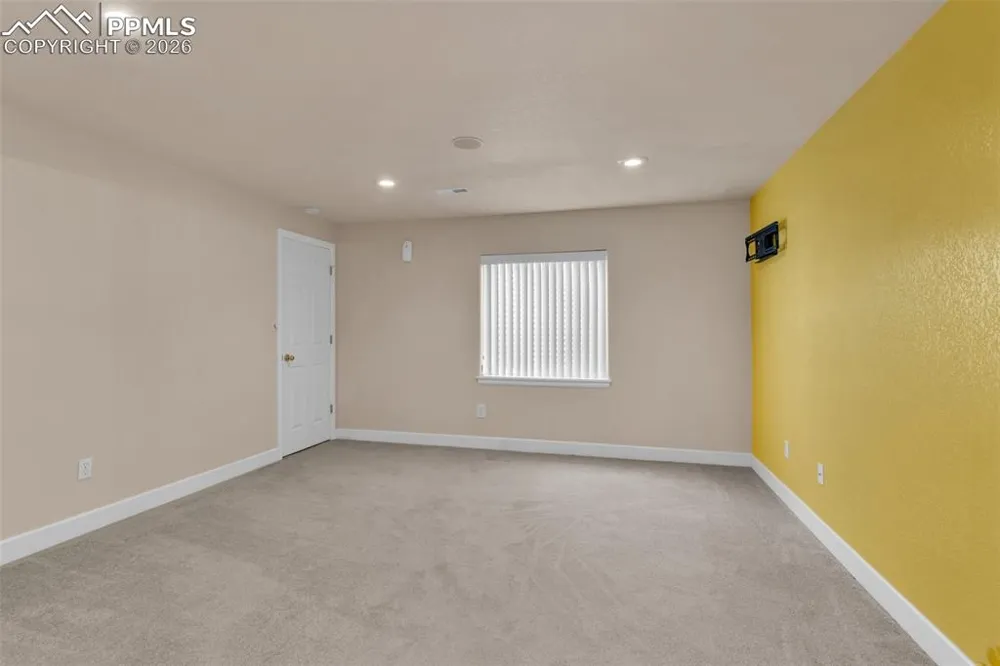 8 Pasadena Drive Pueblo, CO 81005