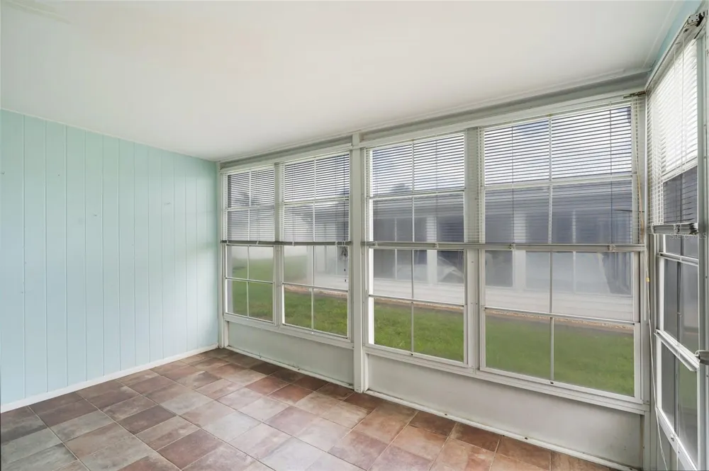 5972 HIBISCUS DRIVE #207 Bradenton, FL 34207