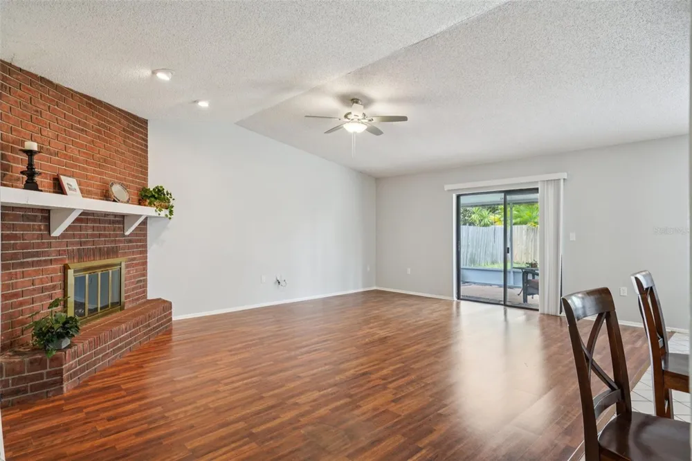 105 LOTUS CIRCLE Safety Harbor, FL 34695
