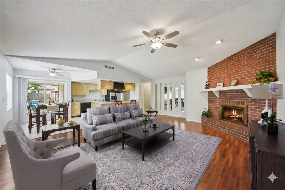 105 LOTUS CIRCLE Safety Harbor, FL 34695