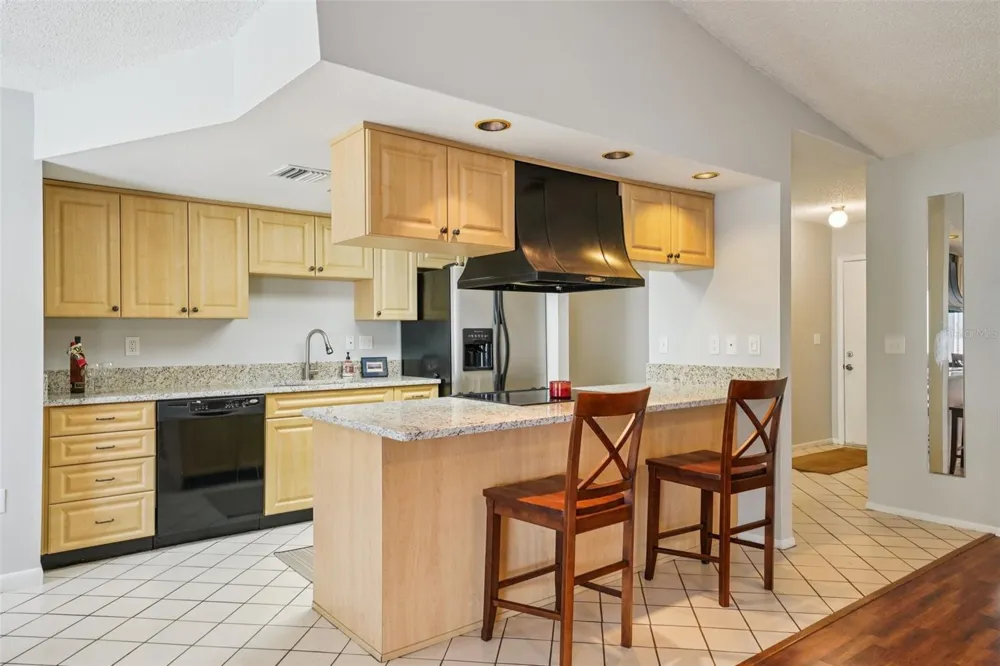 105 LOTUS CIRCLE Safety Harbor, FL 34695