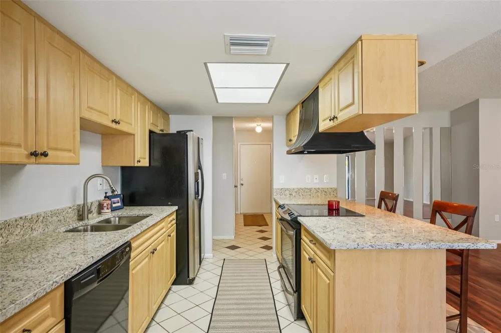 105 LOTUS CIRCLE Safety Harbor, FL 34695