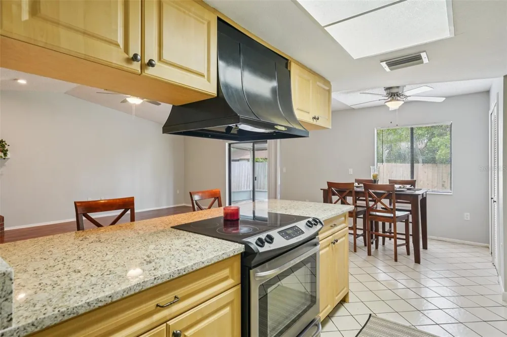 105 LOTUS CIRCLE Safety Harbor, FL 34695