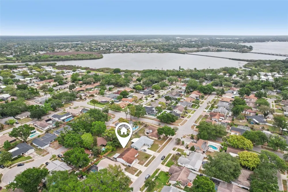 105 LOTUS CIRCLE Safety Harbor, FL 34695
