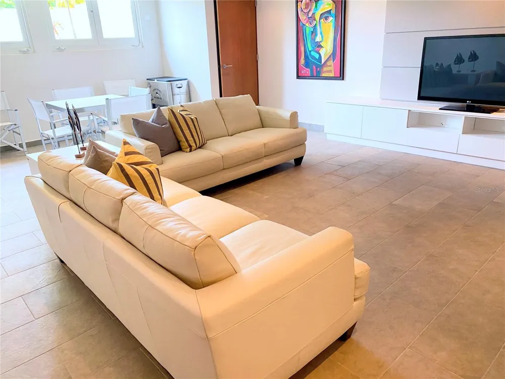 14 PENINSULA  DE SAN JUAN STREET Humacao, PR 00791