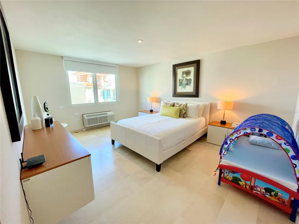 14 PENINSULA  DE SAN JUAN STREET Humacao, PR 00791