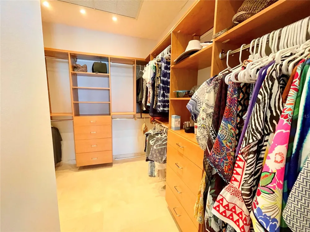 14 PENINSULA  DE SAN JUAN STREET Humacao, PR 00791