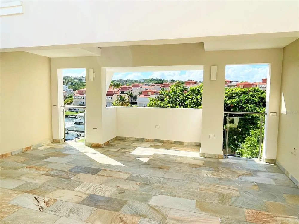 14 PENINSULA  DE SAN JUAN STREET Humacao, PR 00791