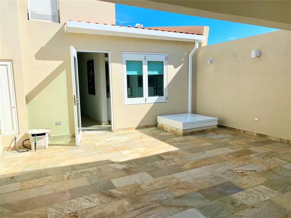 14 PENINSULA  DE SAN JUAN STREET Humacao, PR 00791