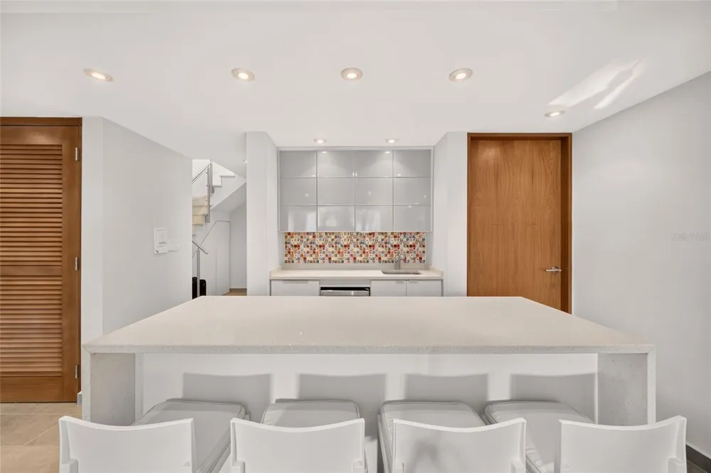 14 PENINSULA  DE SAN JUAN STREET Humacao, PR 00791