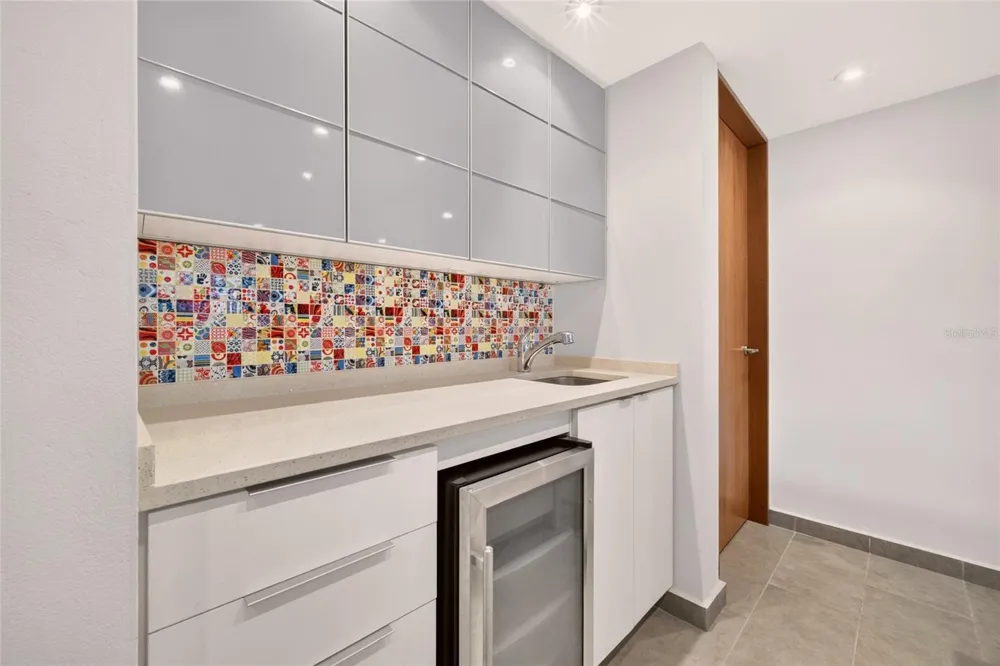 14 PENINSULA  DE SAN JUAN STREET Humacao, PR 00791