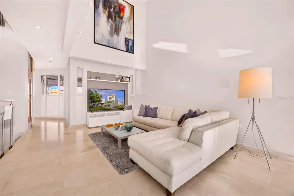 14 PENINSULA  DE SAN JUAN STREET Humacao, PR 00791