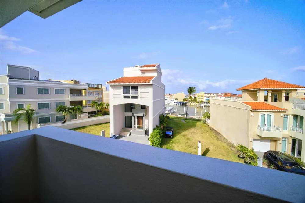 14 PENINSULA  DE SAN JUAN STREET Humacao, PR 00791