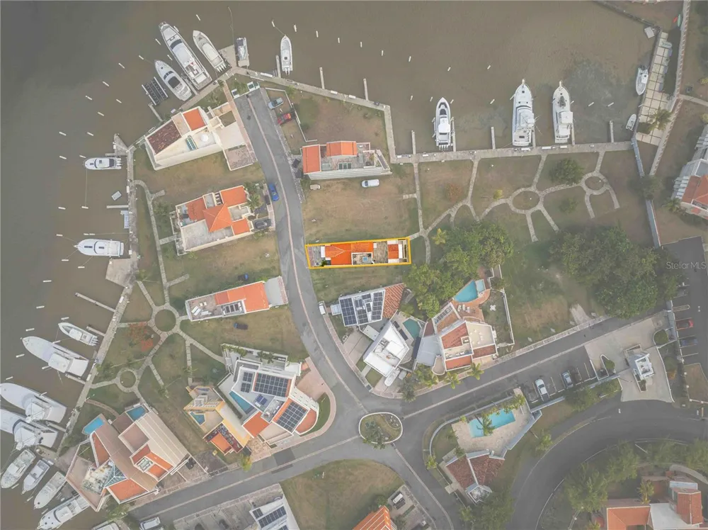 14 PENINSULA  DE SAN JUAN STREET Humacao, PR 00791