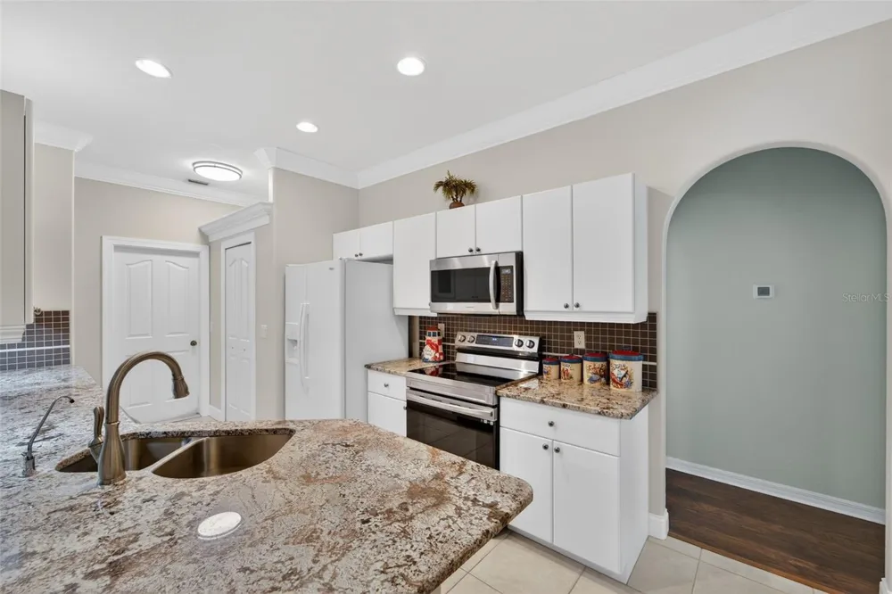 7888 EVINRUDE AVENUE North Port, FL 34291