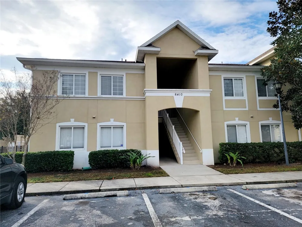 6410 CYPRESSDALE DRIVE #201 Riverview, FL 33578