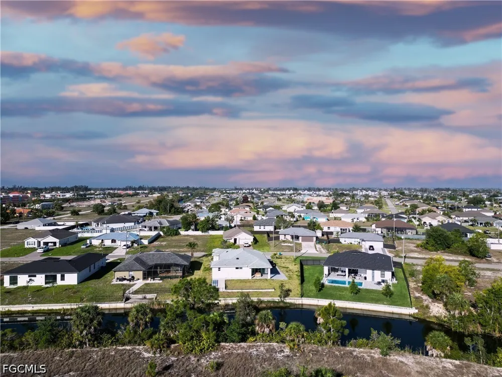 SW 9th Place Cape Coral, FL 33991