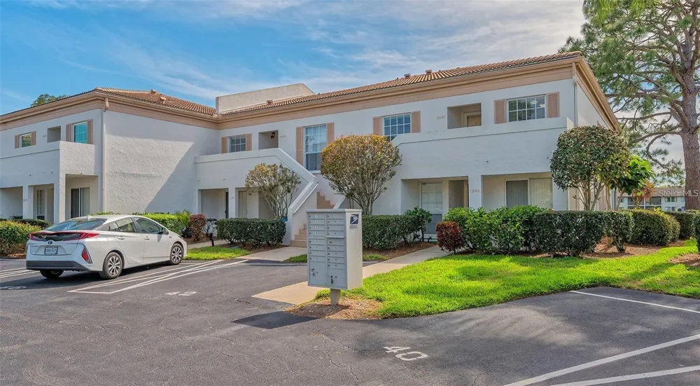 5246 WEDGEWOOD LANE #60 Sarasota, FL 34235