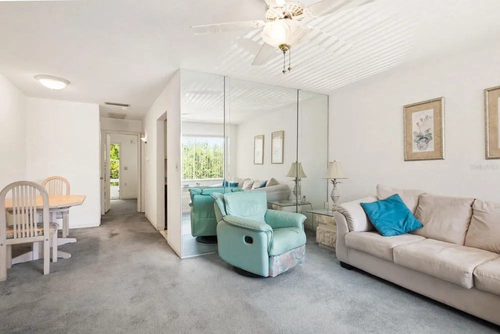8220 112TH STREET #208 Seminole, FL 33772