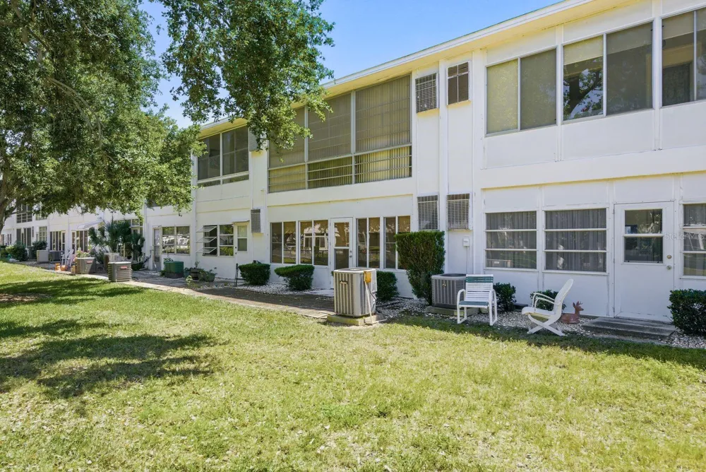 8220 112TH STREET #208 Seminole, FL 33772