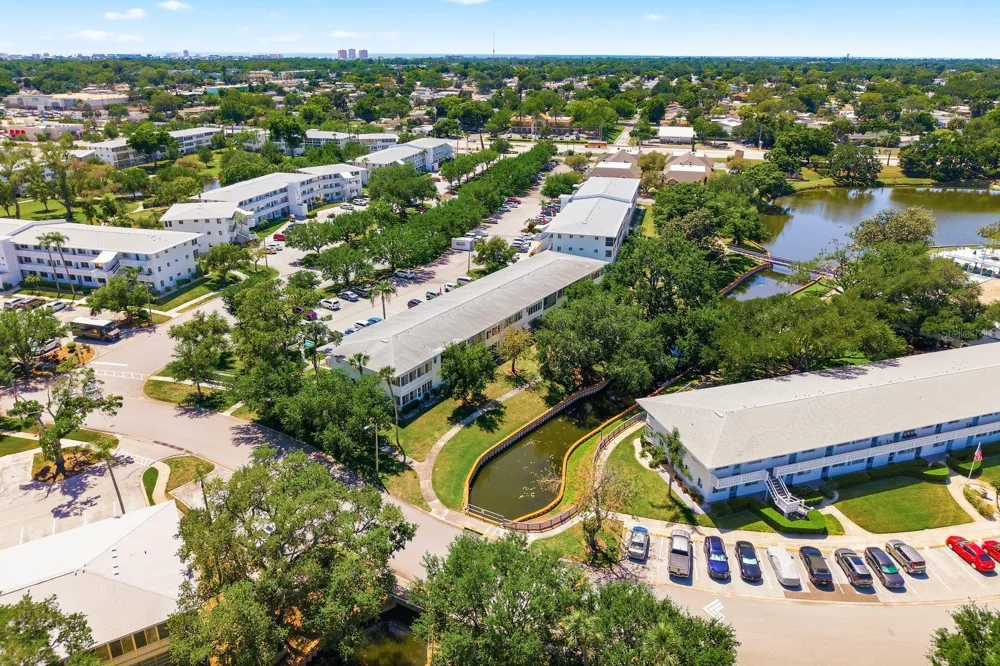 8220 112TH STREET #208 Seminole, FL 33772