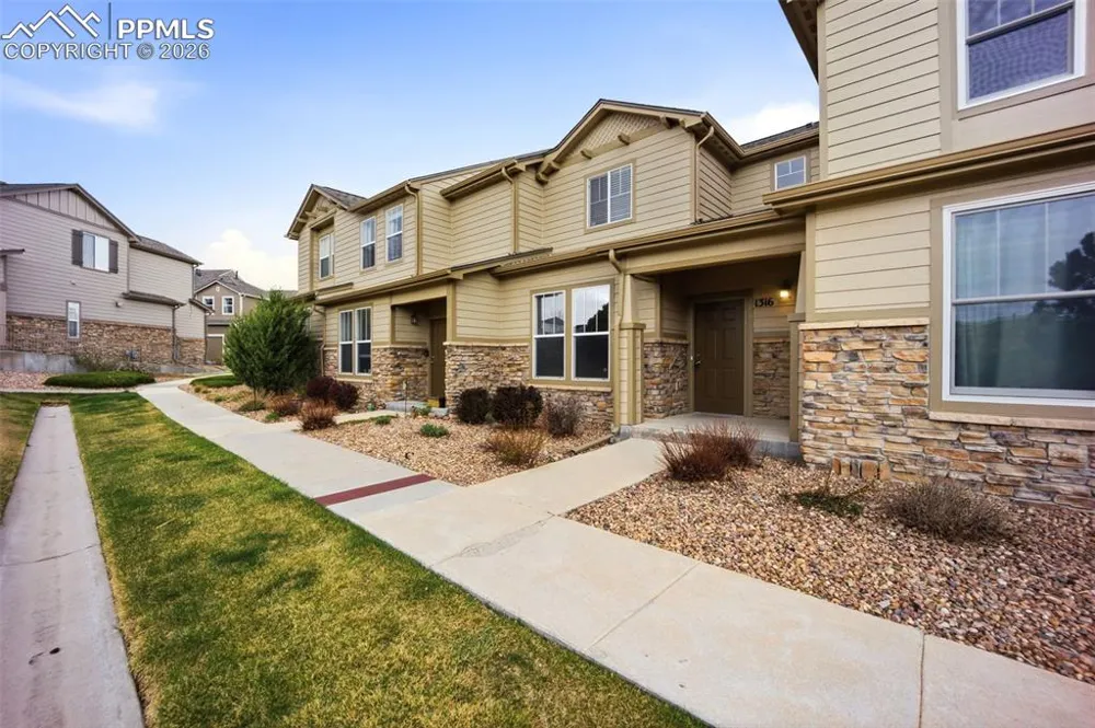1316 Walters Point Monument, CO 80132