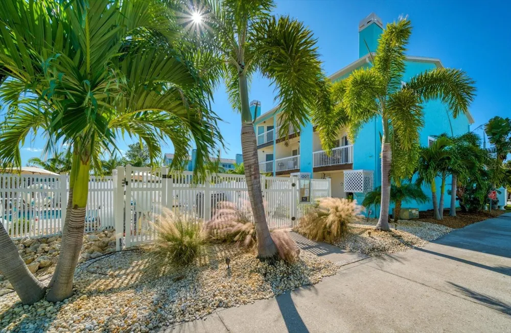 124 MARCDALE BOULEVARD Indian Rocks Beach, FL 33785
