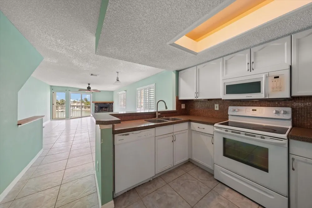 124 MARCDALE BOULEVARD Indian Rocks Beach, FL 33785