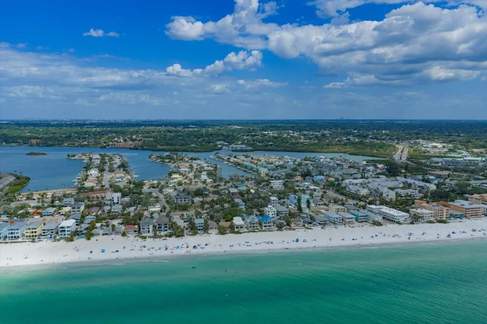 124 MARCDALE BOULEVARD Indian Rocks Beach, FL 33785