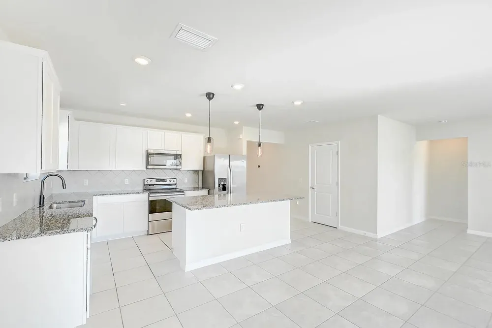 10820 MARLBERRY WAY North Fort Myers, FL 33917