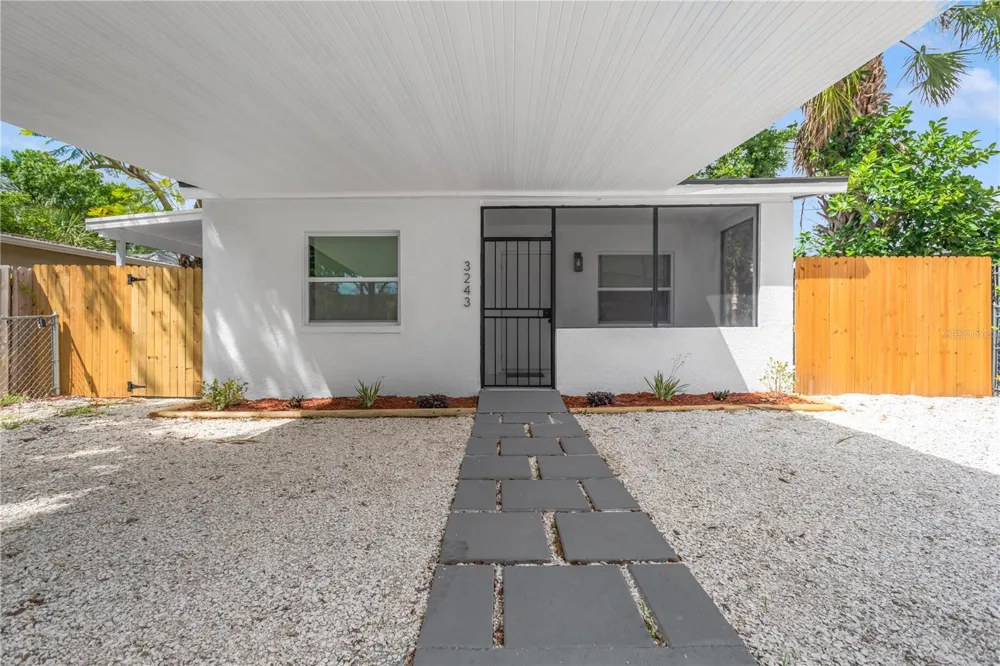 3243 6TH AVENUE S St Petersburg, FL 33712