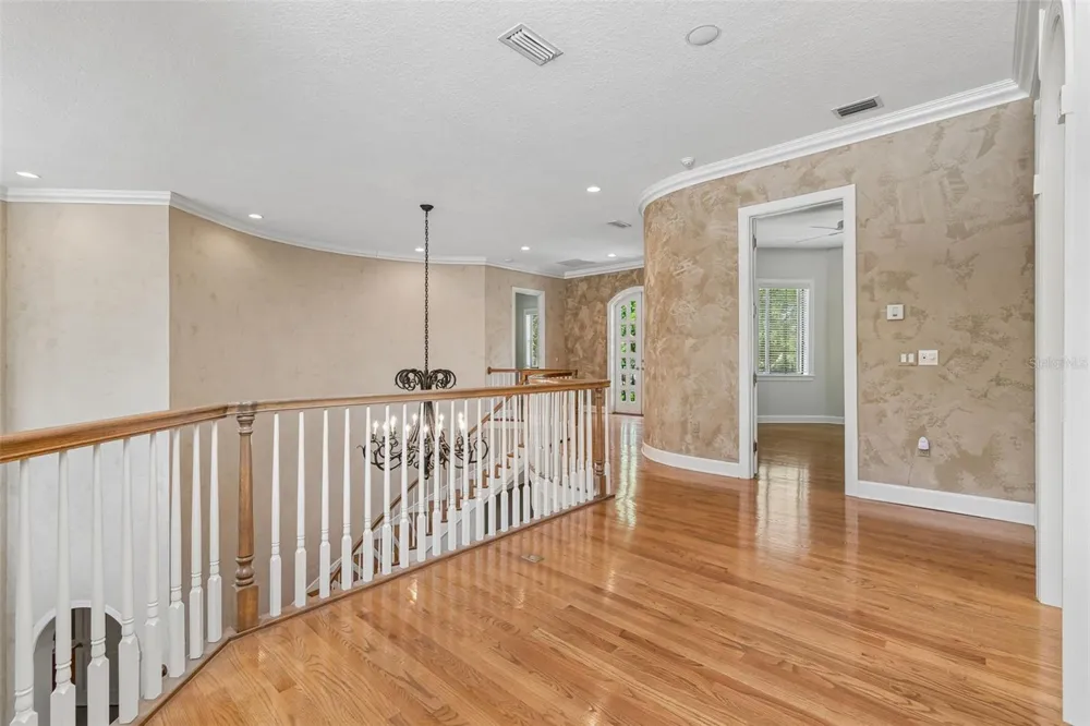 702 BERROCALES DE AVILA Tampa, FL 33613