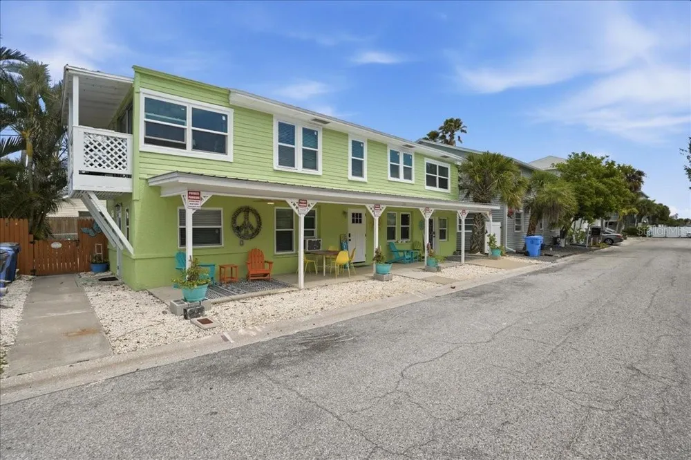 130 86TH TERRACE Treasure Island, FL 33706