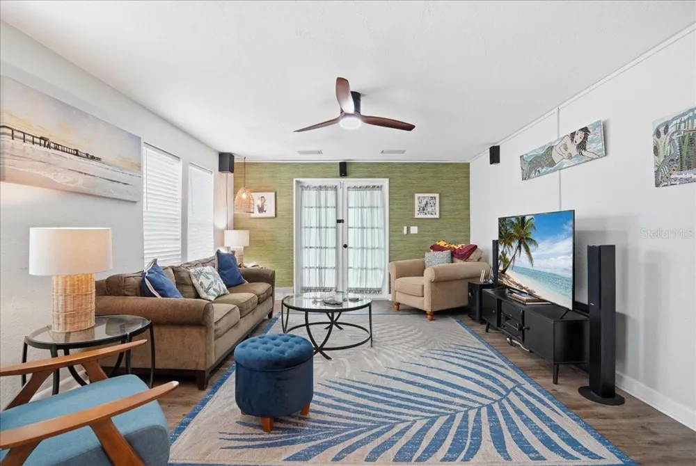 130 86TH TERRACE Treasure Island, FL 33706