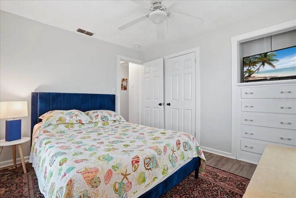 130 86TH TERRACE Treasure Island, FL 33706