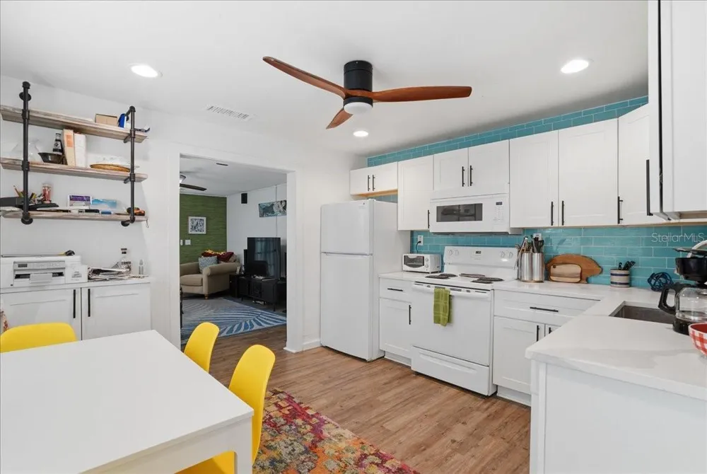 130 86TH TERRACE Treasure Island, FL 33706