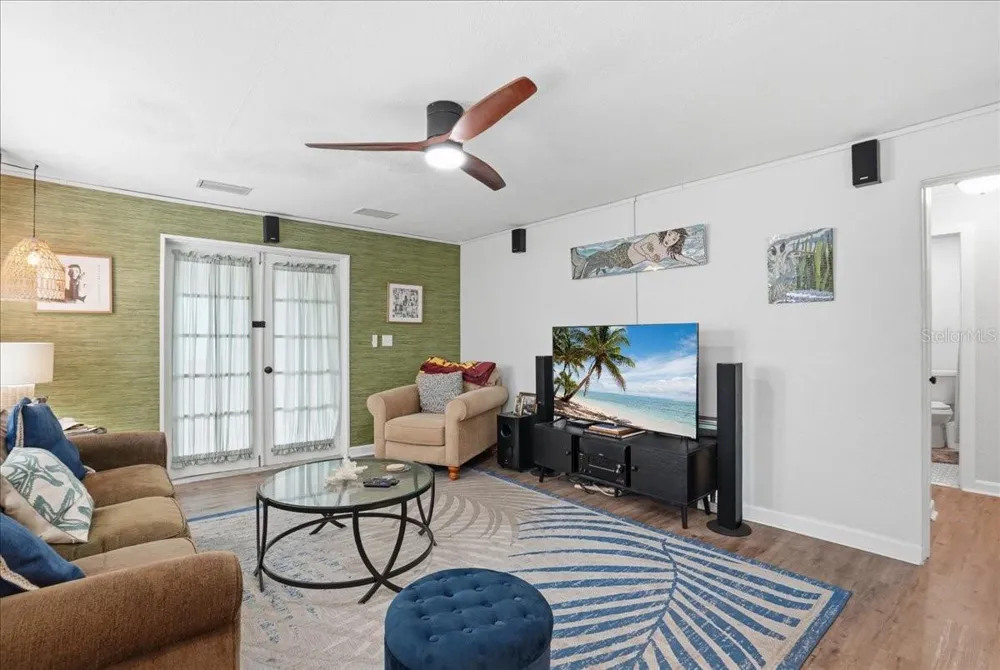 130 86TH TERRACE Treasure Island, FL 33706