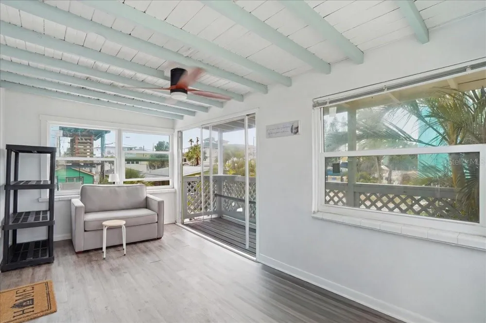 130 86TH TERRACE Treasure Island, FL 33706