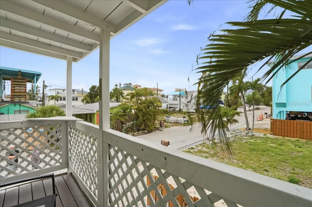 130 86TH TERRACE Treasure Island, FL 33706