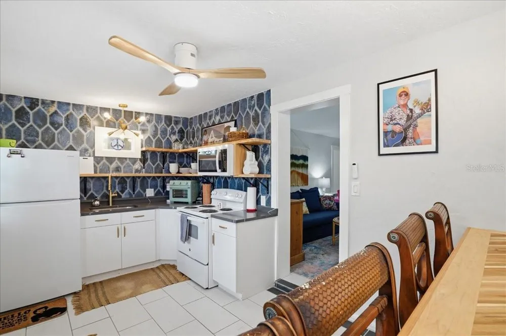 130 86TH TERRACE Treasure Island, FL 33706