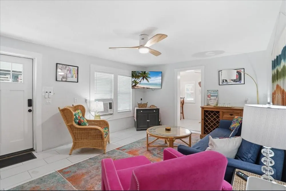 130 86TH TERRACE Treasure Island, FL 33706