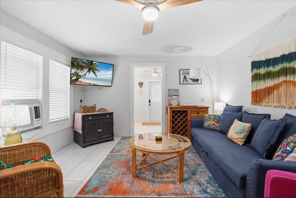 130 86TH TERRACE Treasure Island, FL 33706