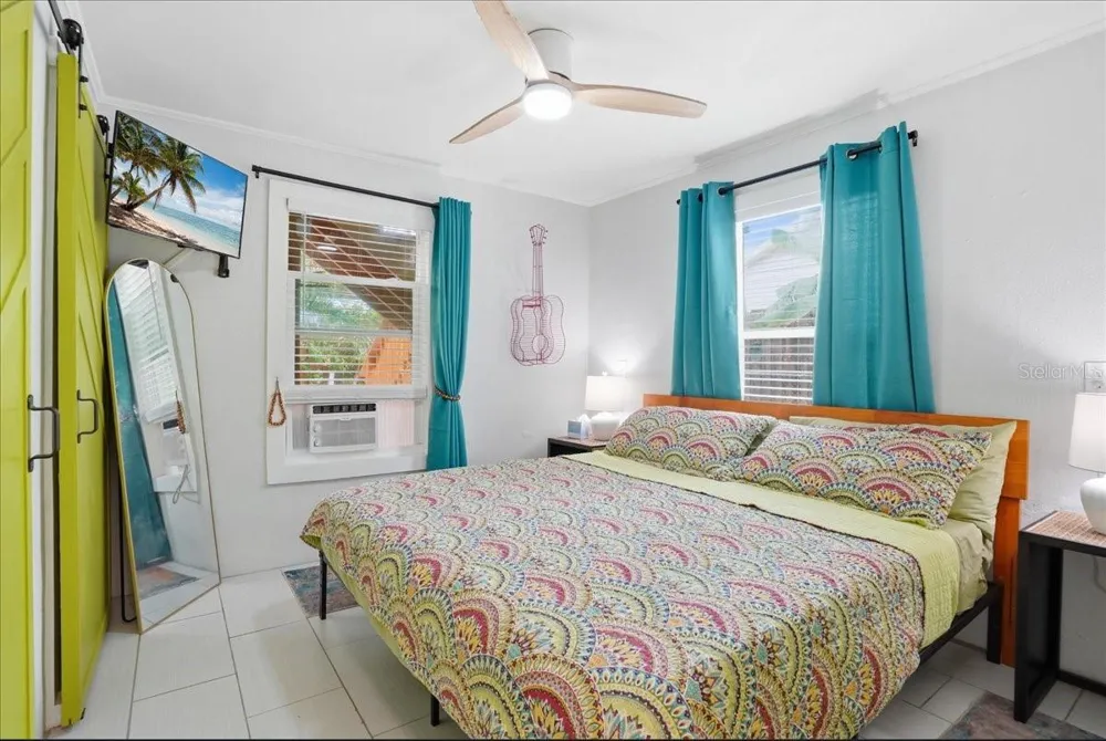 130 86TH TERRACE Treasure Island, FL 33706