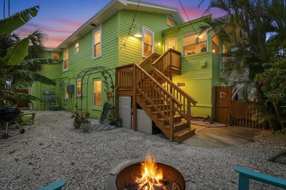 130 86TH TERRACE Treasure Island, FL 33706