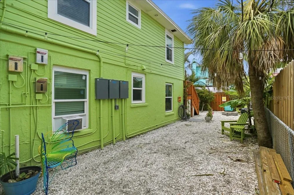 130 86TH TERRACE Treasure Island, FL 33706