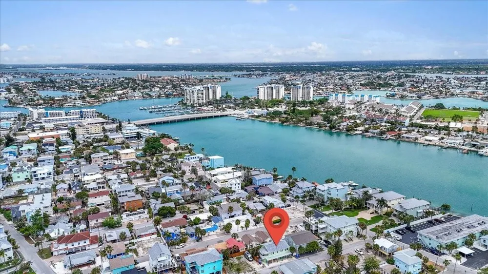 130 86TH TERRACE Treasure Island, FL 33706