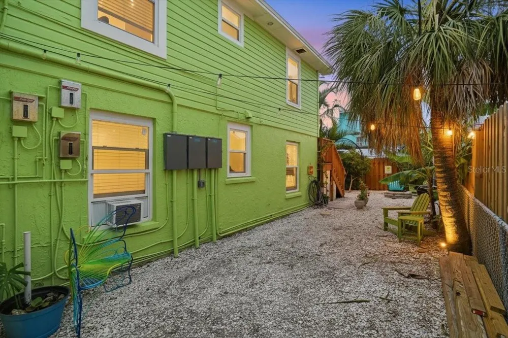 130 86TH TERRACE Treasure Island, FL 33706