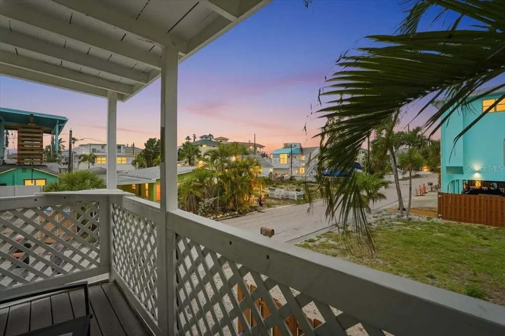 130 86TH TERRACE Treasure Island, FL 33706