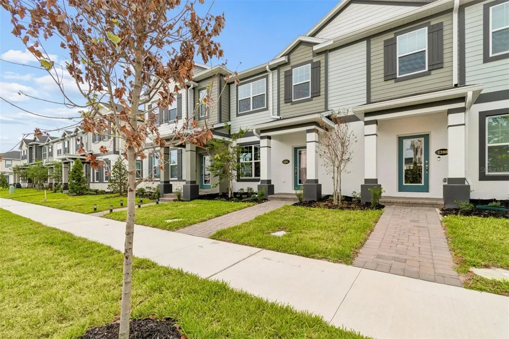 1402 MOUNT ROYAL DRIVE St Cloud, FL 34771